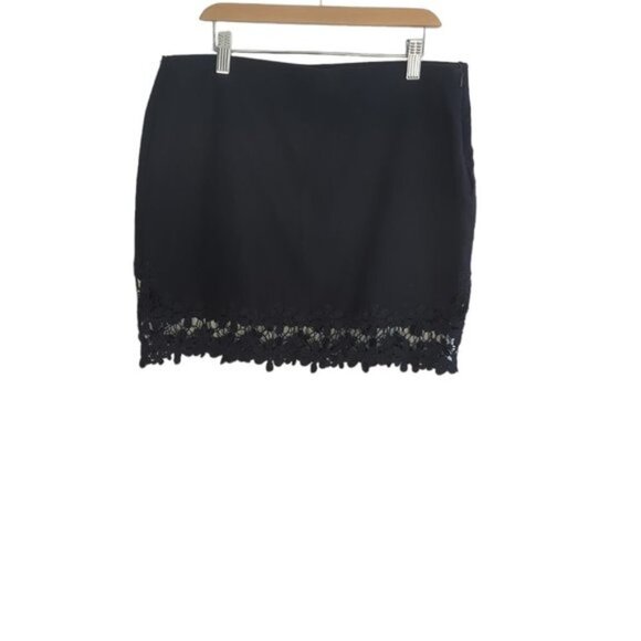 Zara Dresses & Skirts - Zara Crochet Trim Mini Skirt
